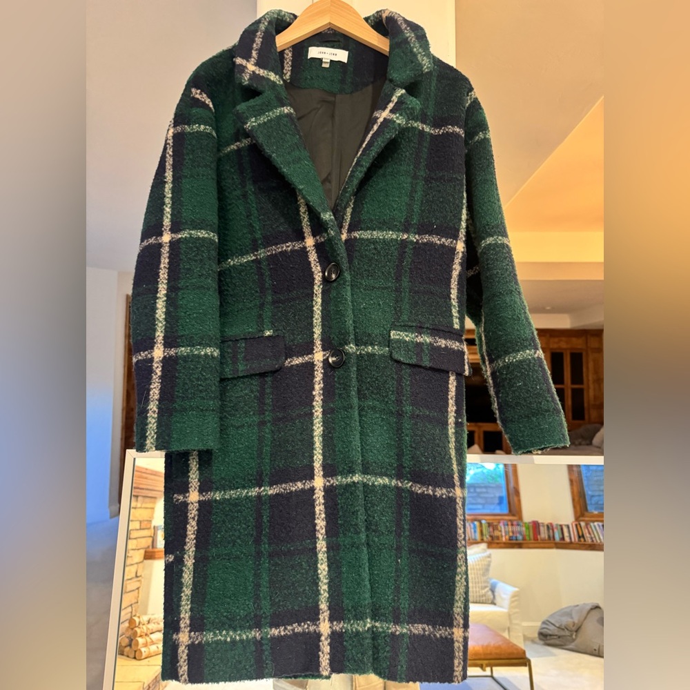 John Jenn brand, green and blue check women’s coat size XS. Great conditions.